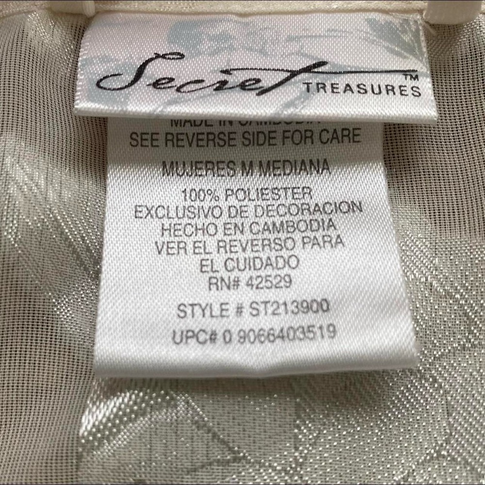 Secret Treasures white floral sheer lingerie robe - Picture 4 of 4